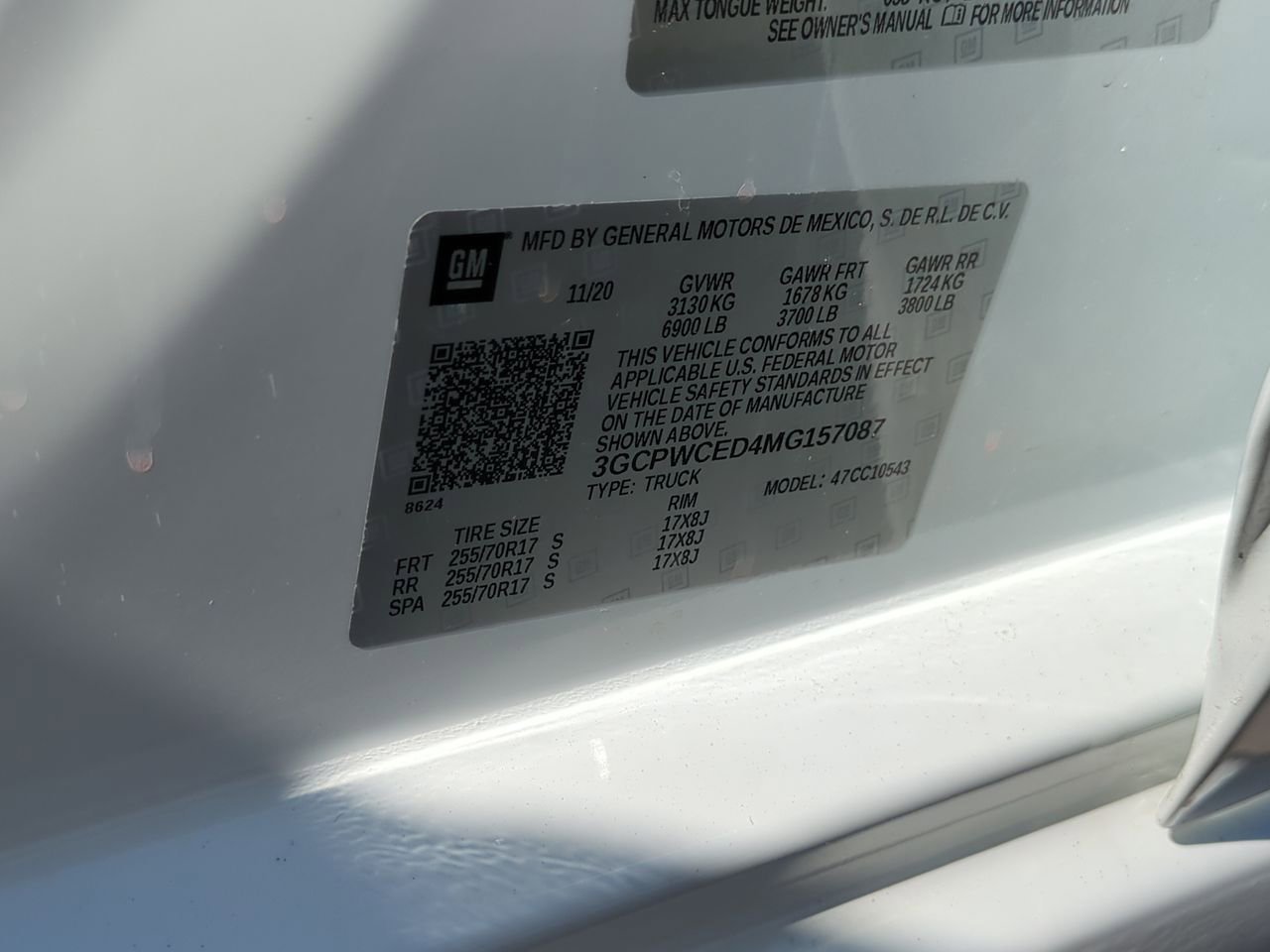 Used 2021 SUMMIT WHITE Chevrolet LT image 32