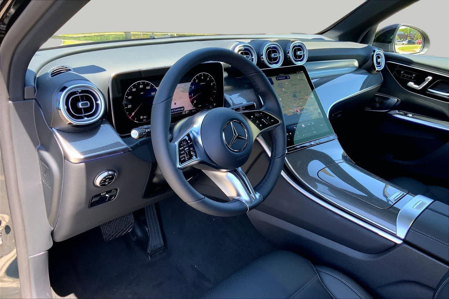 New 2026 Black Mercedes-Benz GLC 300 image 9