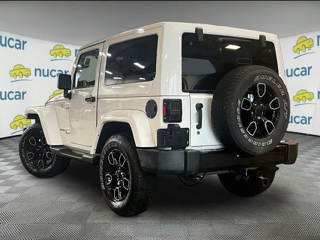 Used 2017 Bright White Clearcoat Jeep Sahara image 3