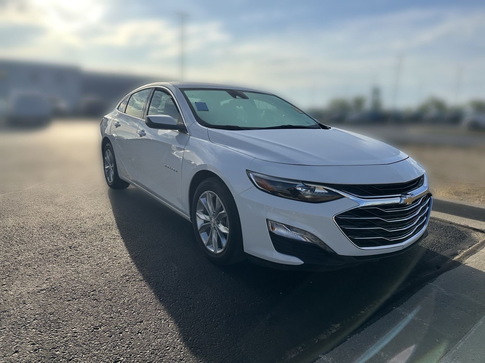 Used 2025 White Chevrolet LT image 2