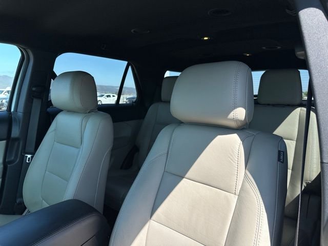 Used 2015 Oxford White Ford XLT image 17