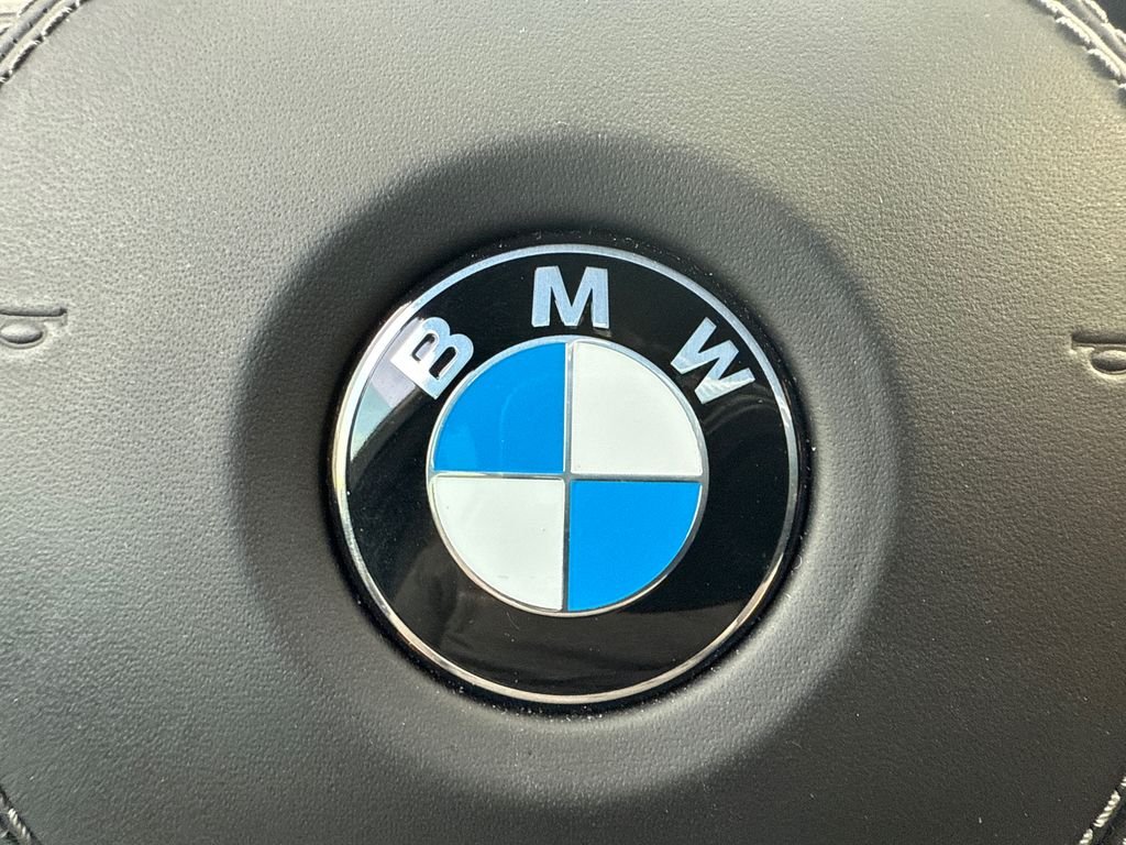 Used 2024 Black BMW xDrive40i image 22