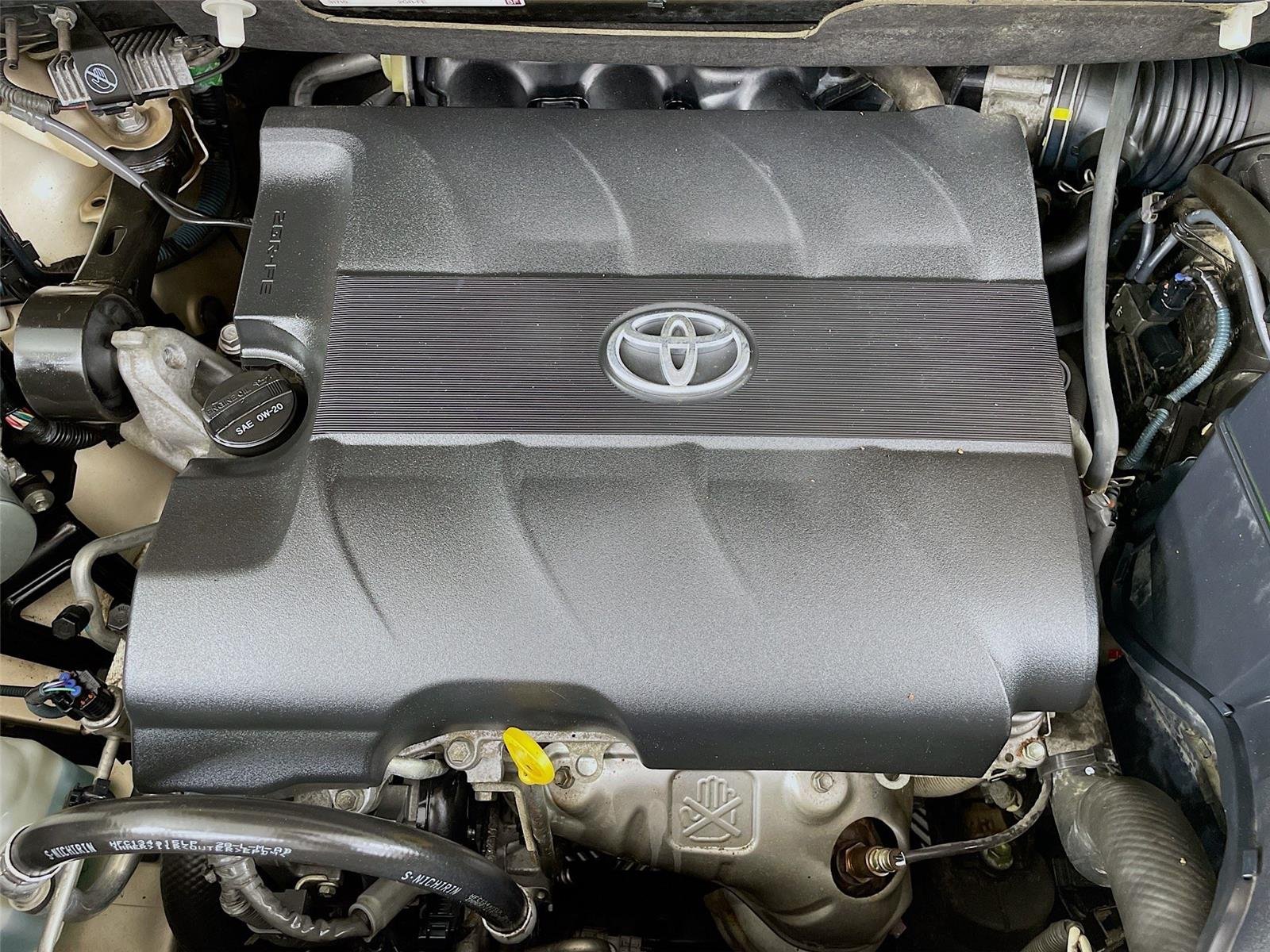 Used 2011 Sandy Beach Metallic Toyota LE image 32
