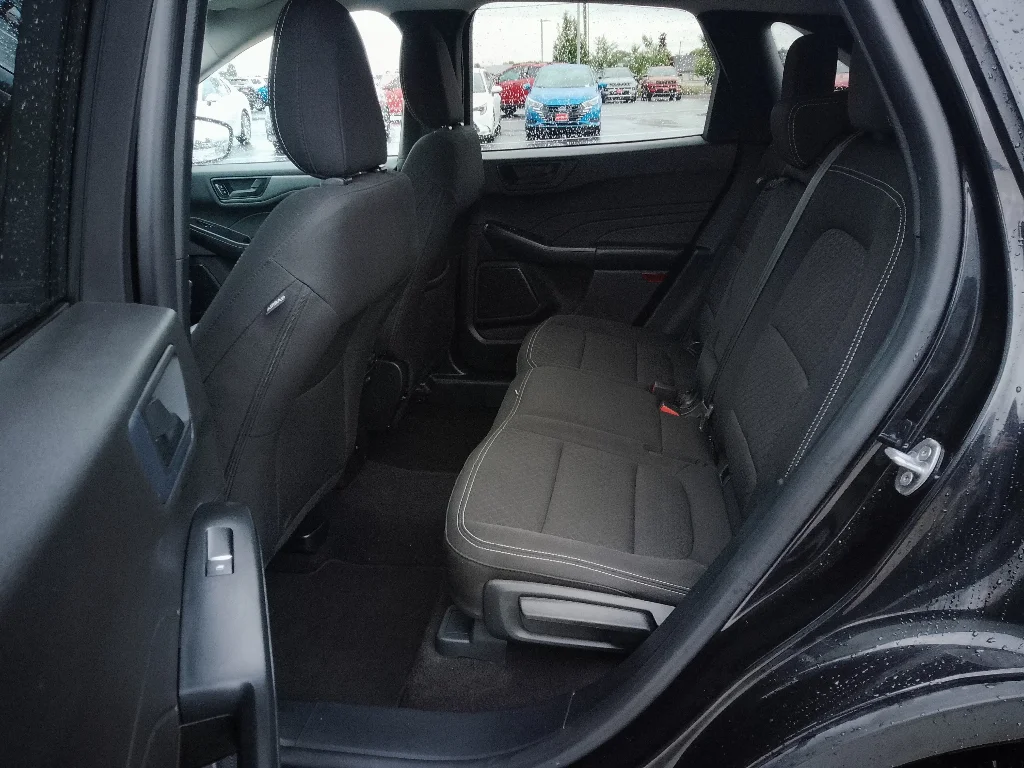 Used 2024 Agate Black Metallic Ford Active image 10