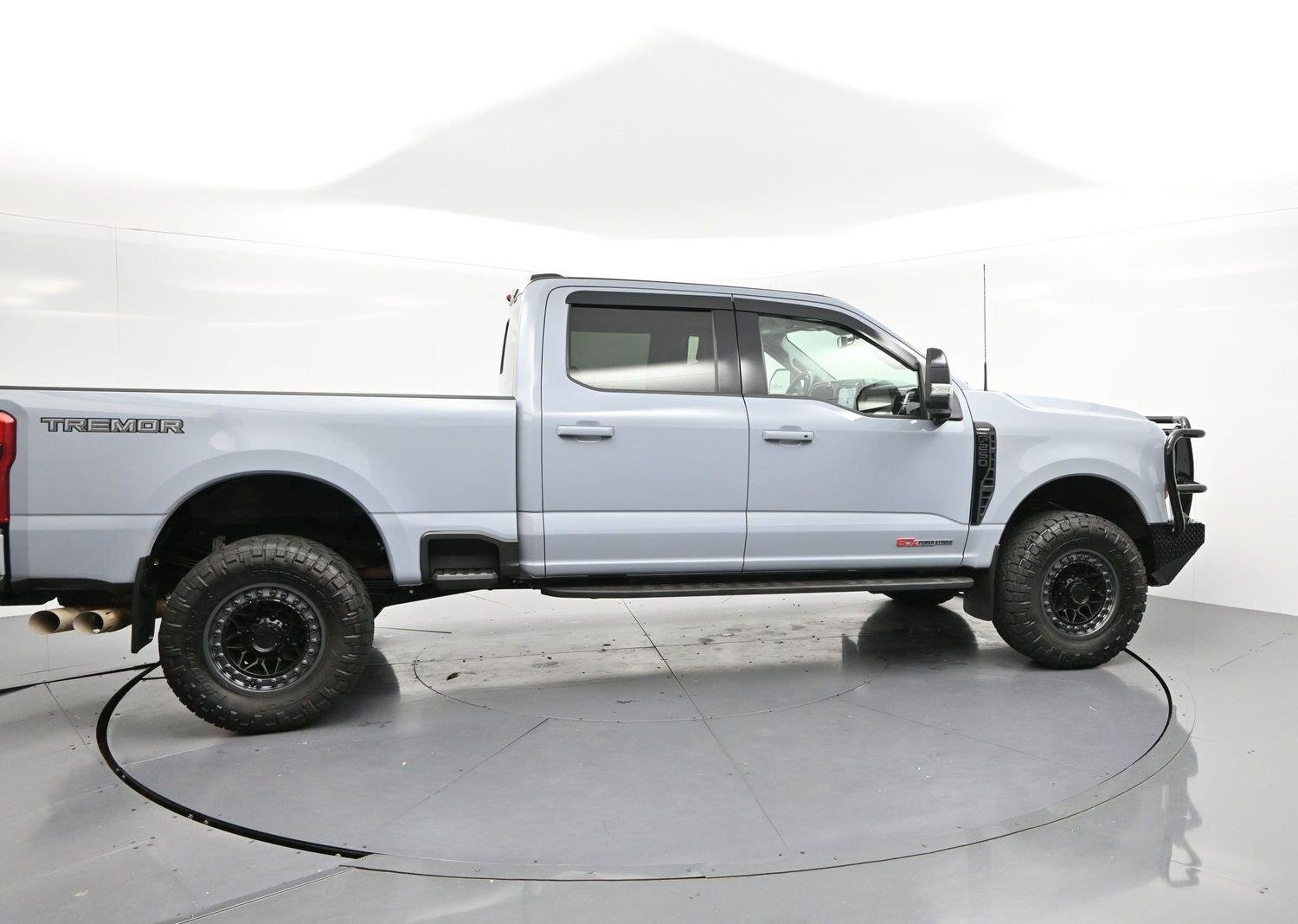 Used 2024 Glacier Gray Metallic Tri-coat Ford XL image 8