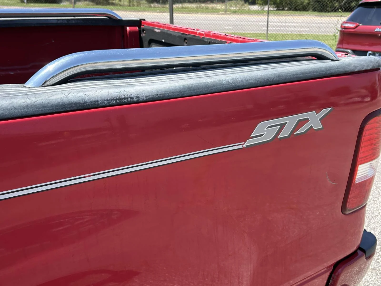 Used 2005 Red Ford Supercab 133 STX image 8