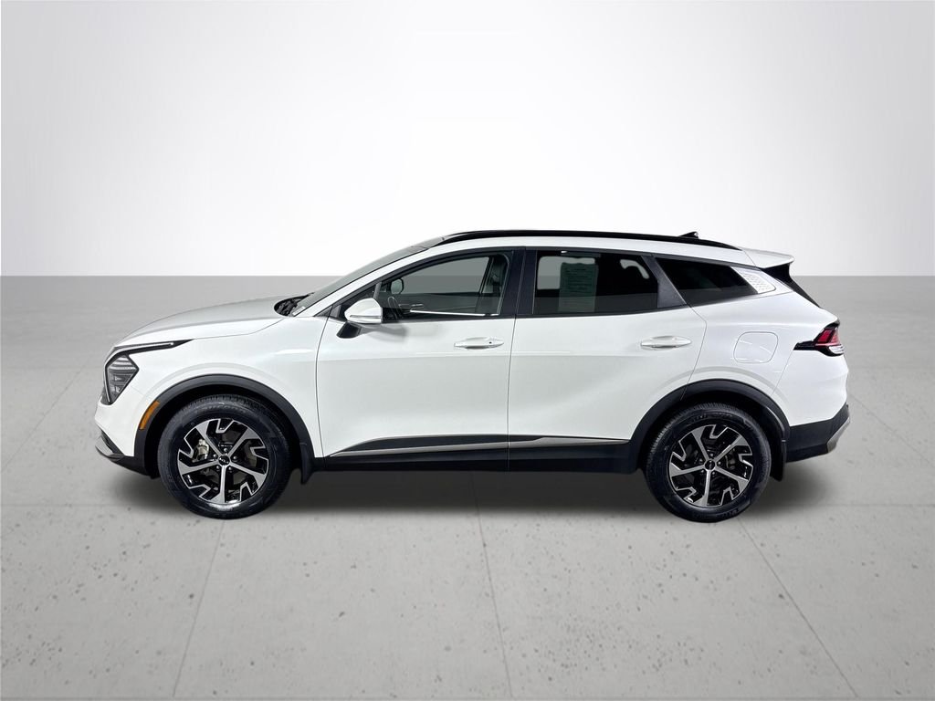 Used 2025 Snow White Pearl Kia EX image 9
