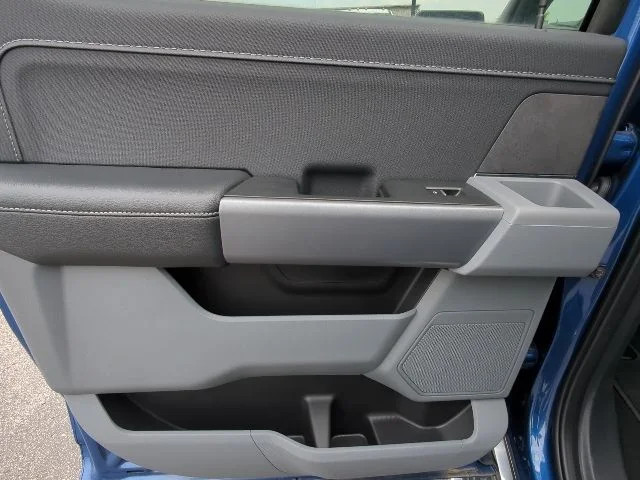 Used 2024 Blue Ford XLT image 26