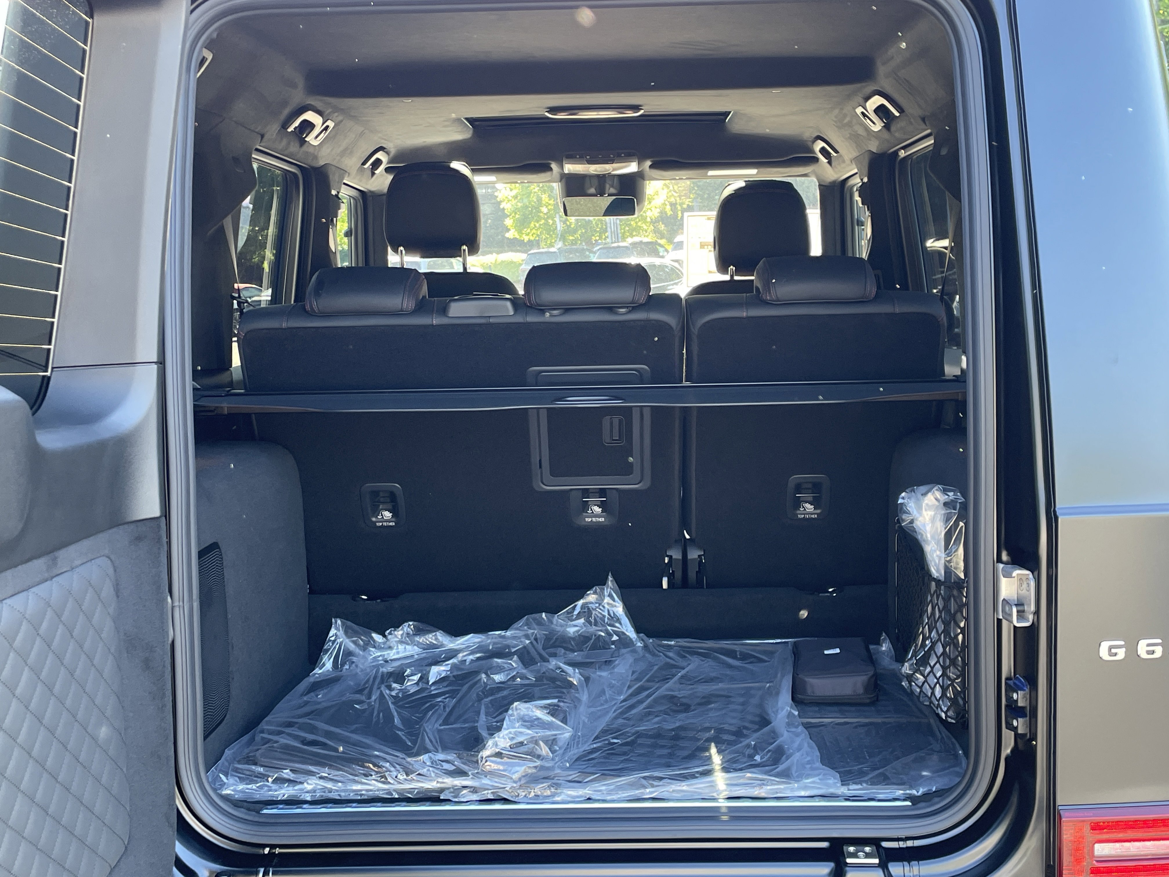 New 2026 MANUFAKTUR Night Black Magno Mercedes-Benz AMG® G 63 SUV image 9