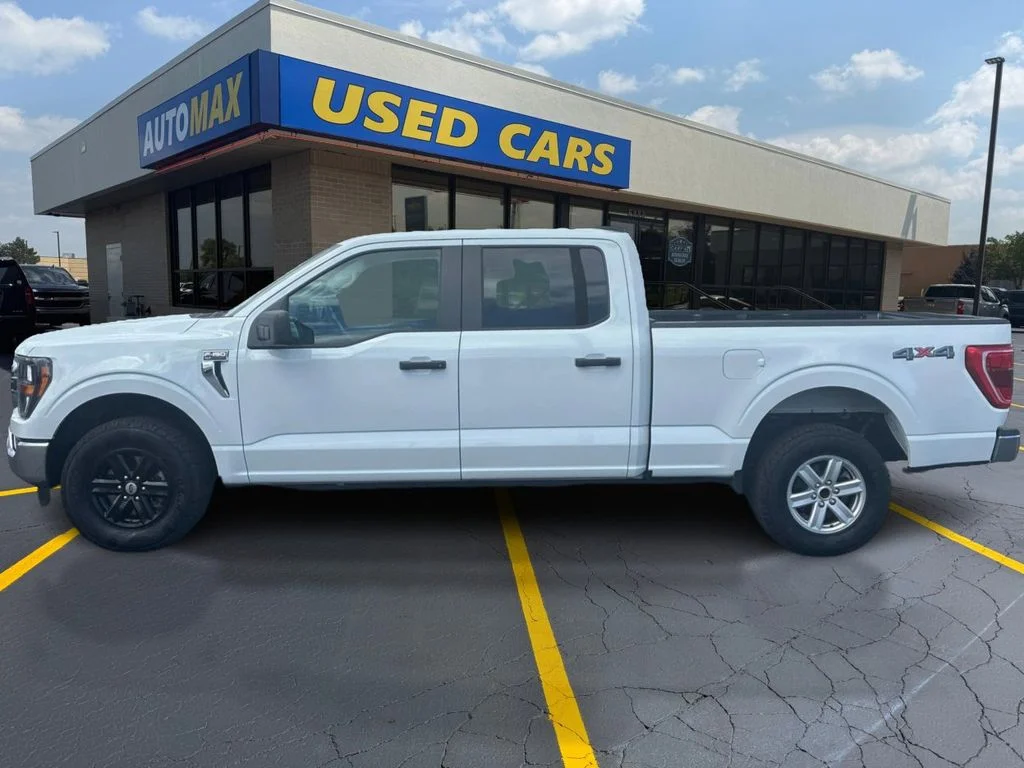 Used 2023  Ford XLT image 8