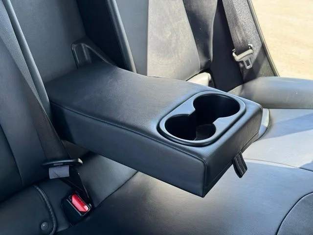 Used 2018 Silver Toyota Four image 21