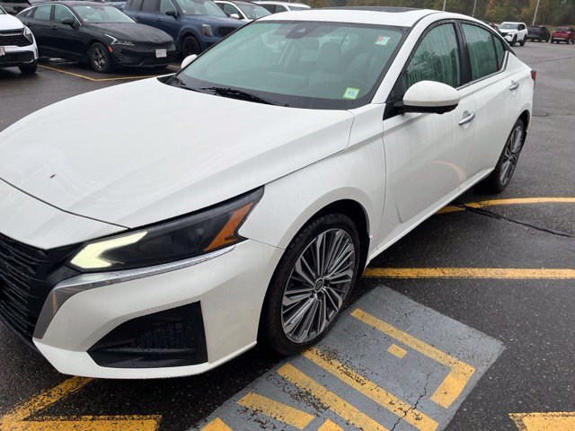 Certified Used 2023 White Nissan SL image 7