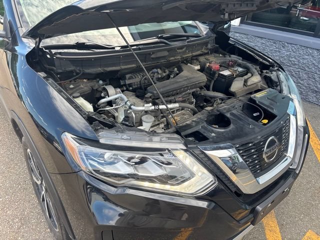 Certified Used 2017 Magnetic Black Nissan SL image 18