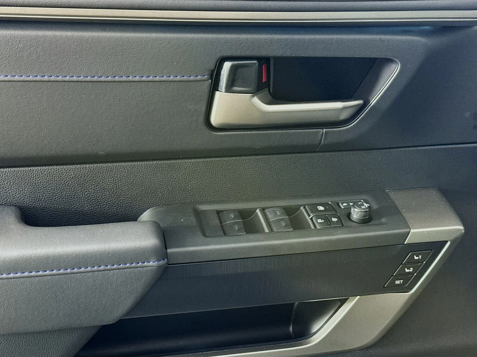 New 2026 Magnetic Gray Metallic Toyota  Platinum image 16
