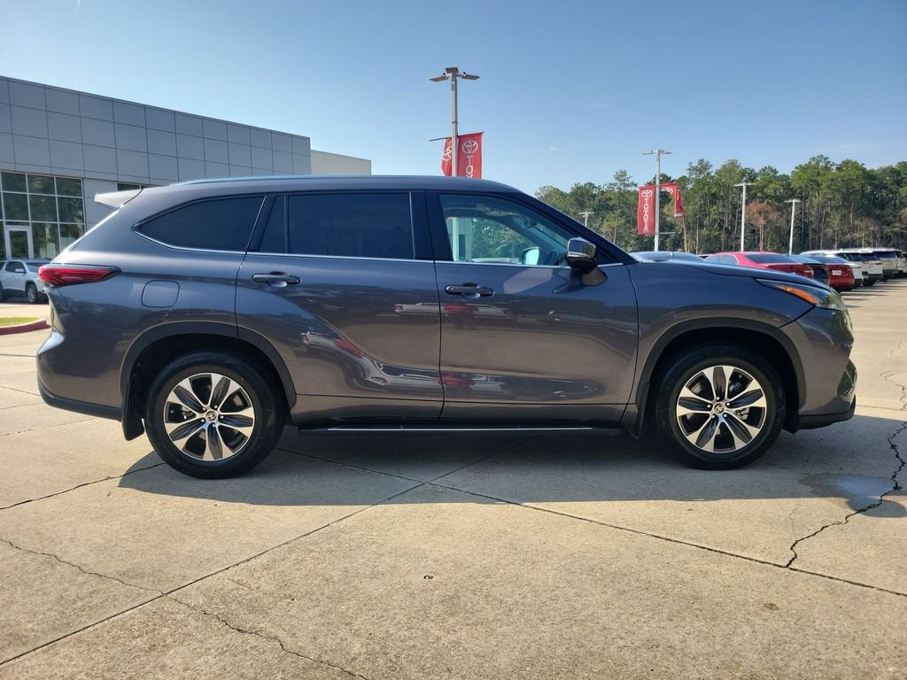 Certified Used 2021 Gray Toyota XLE image 9