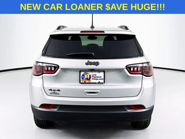 New 2026 Silver Zynith Metallic Clear-Coat Exterior Paint Jeep Latitude image 6