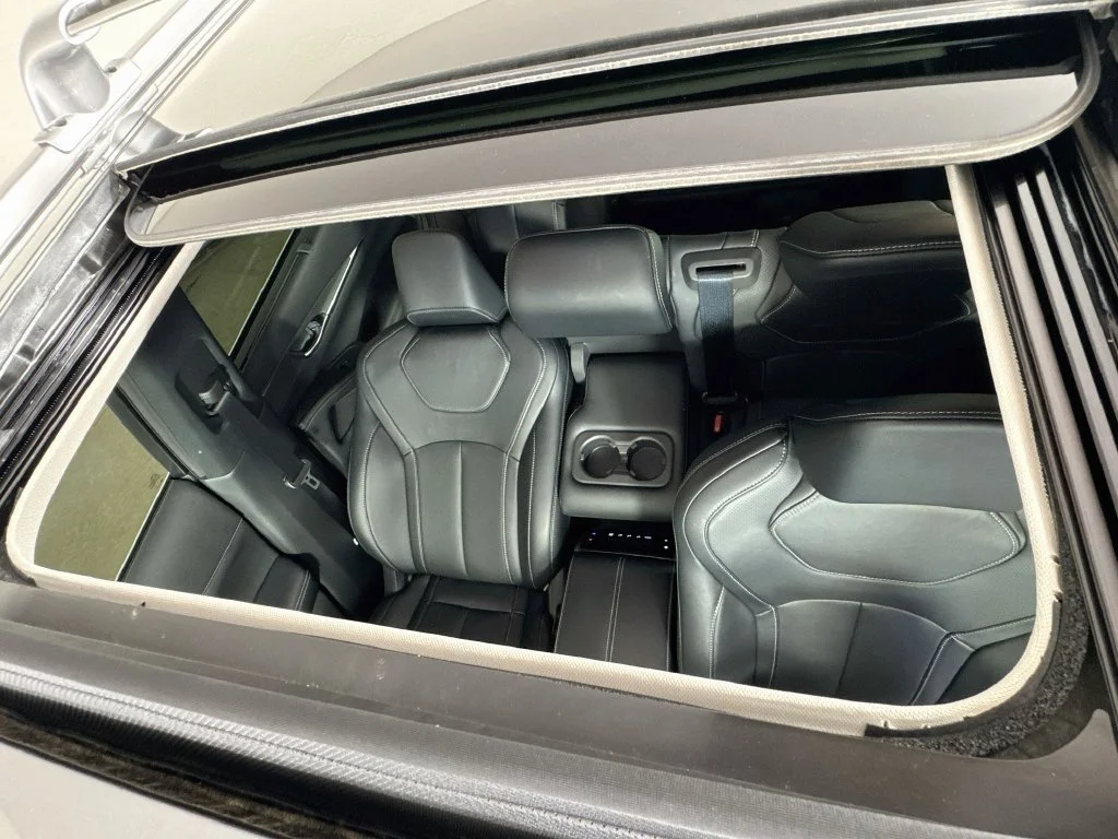Certified Used 2024 Gray INFINITI LUXE image 29