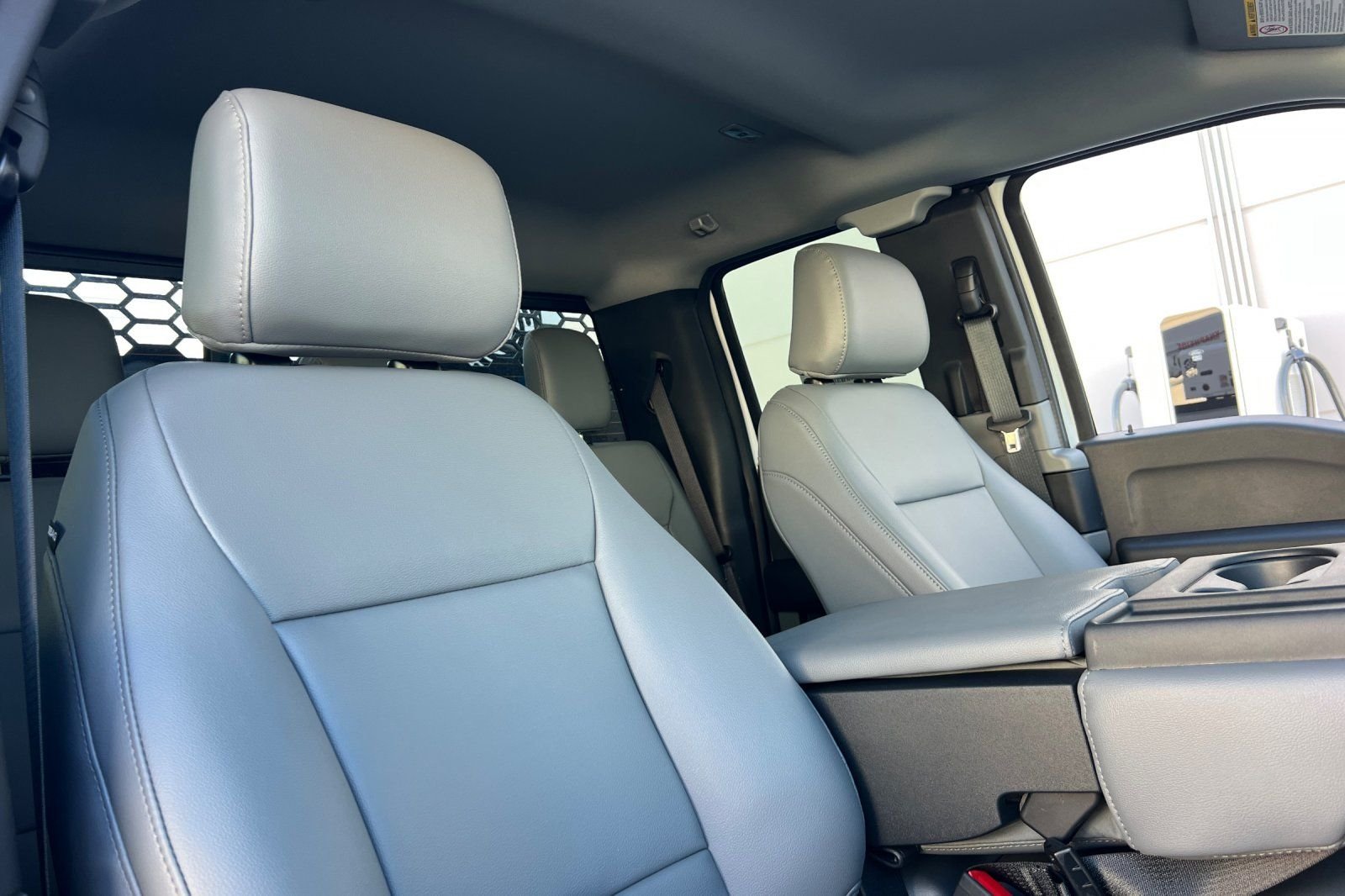 New 2026 Oxford White Ford F-550® XL image 15