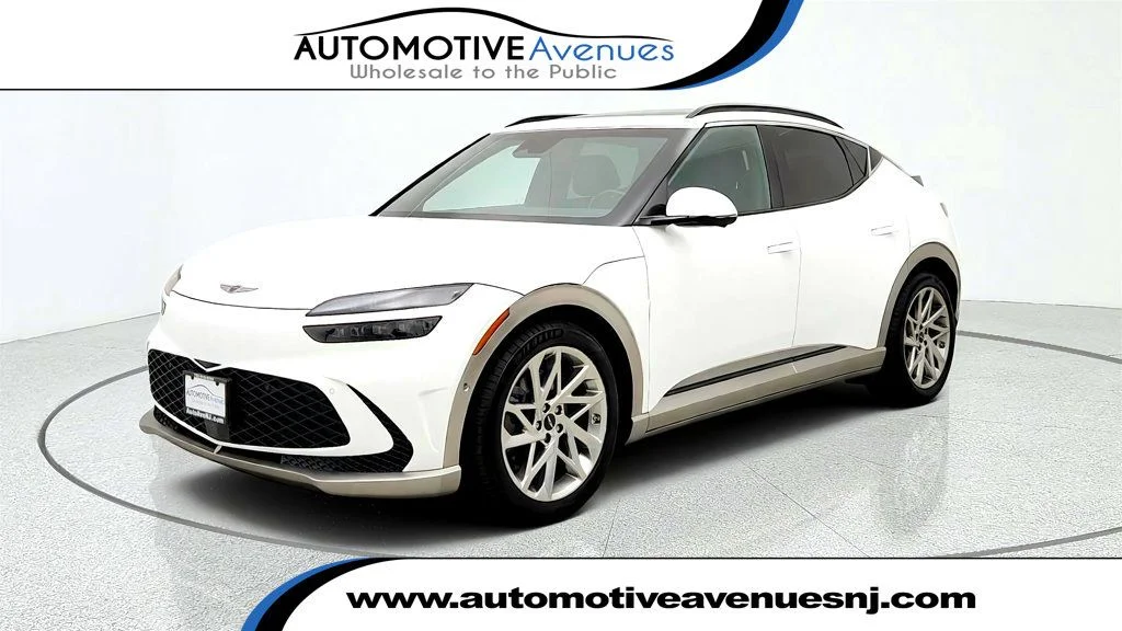 Used 2023 Uyuni White Genesis Advanced AWD image 1