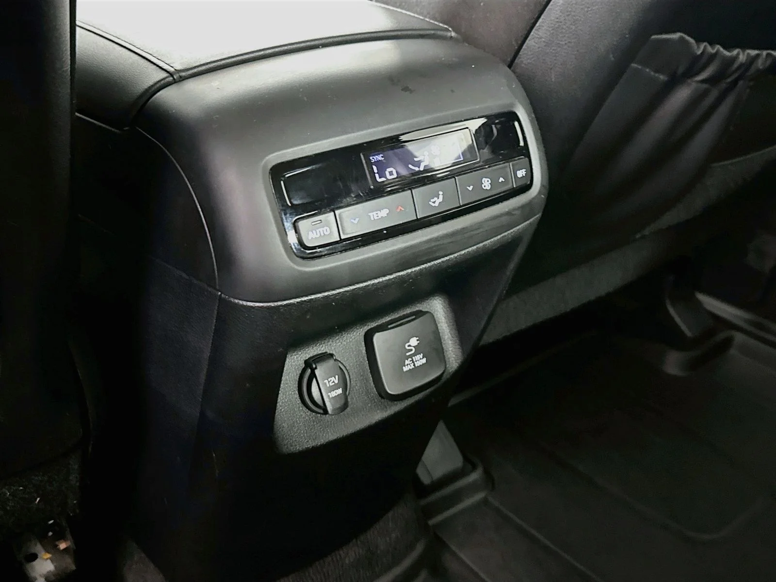 Used 2022 Abyss Black Pearl Hyundai SEL image 26