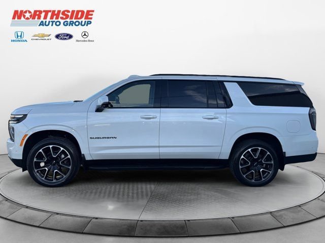 Certified Used 2025 Iridescent Pearl Tricoat Chevrolet RST image 4