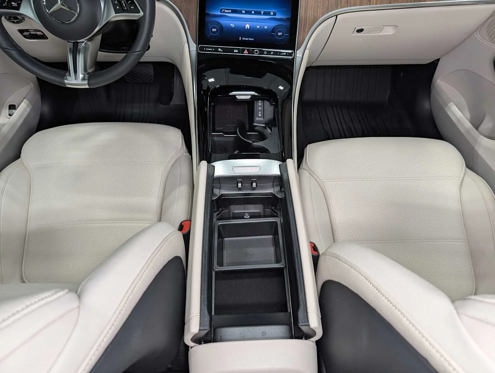 Used 2026  Mercedes-Benz GLC 300 image 20