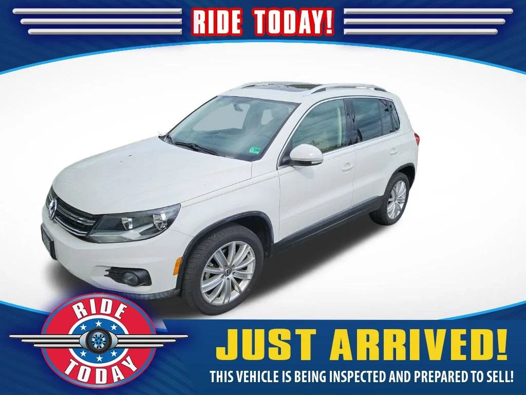 Used 2013 White Volkswagen SE image 1