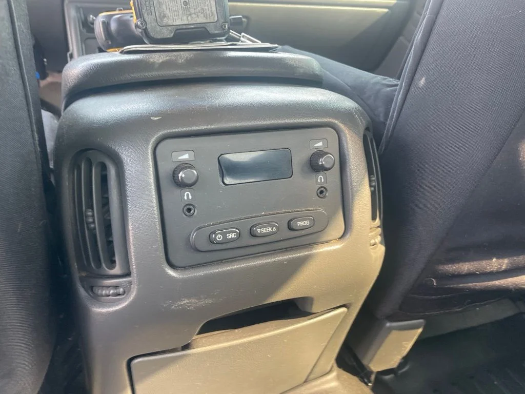 Used 2004 Silver GMC SLT image 18