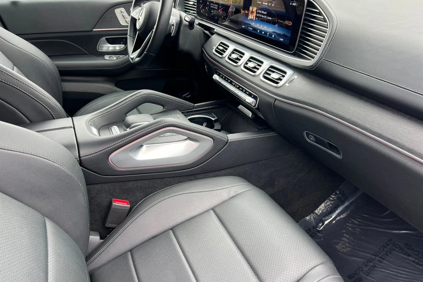 Used 2025 White Mercedes-Benz GLS 450 image 20