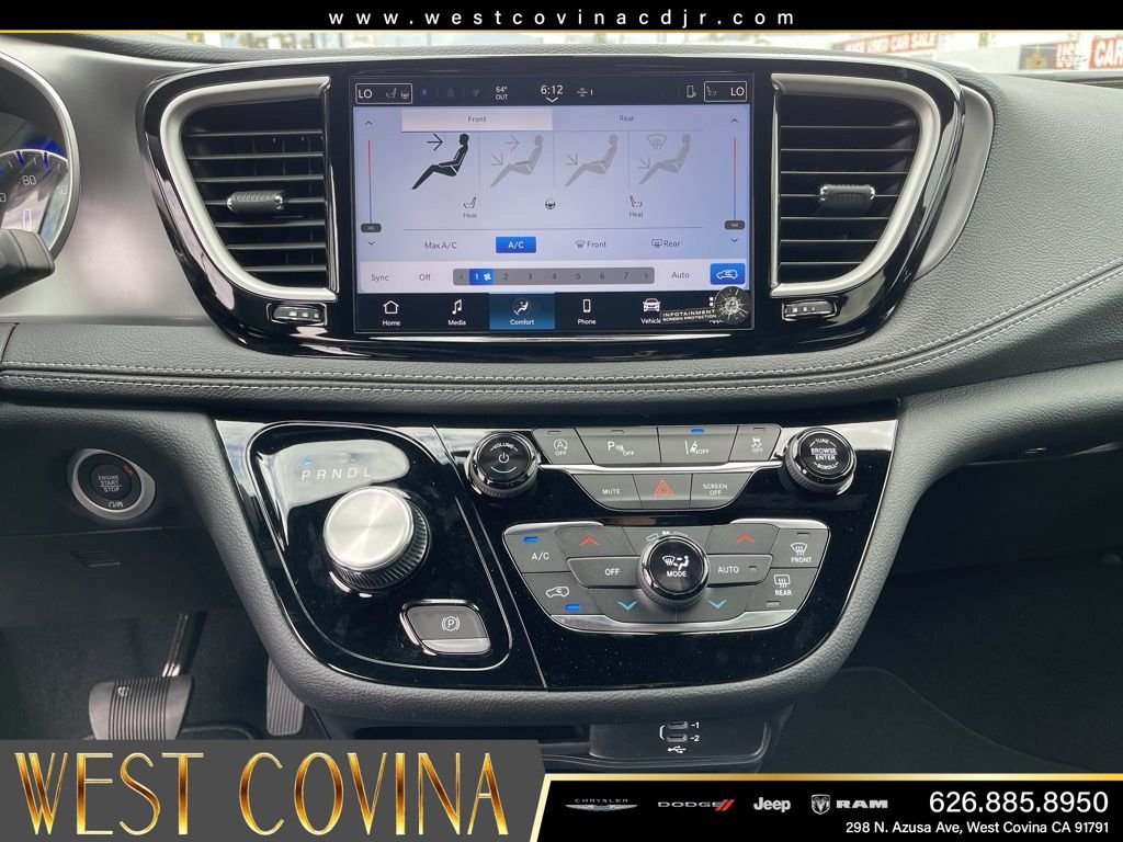 New 2026 Diamond Black Crystal Pearl-Coat Exterior Paint Chrysler Select image 18