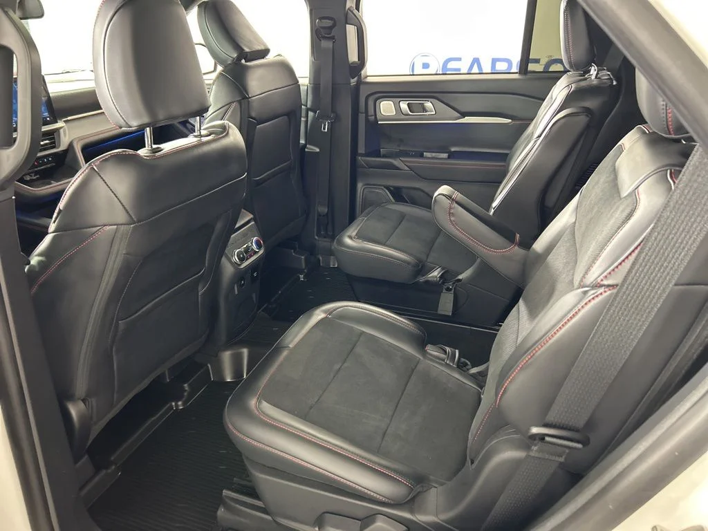 2025 Ford Explorer ST - Photo 41