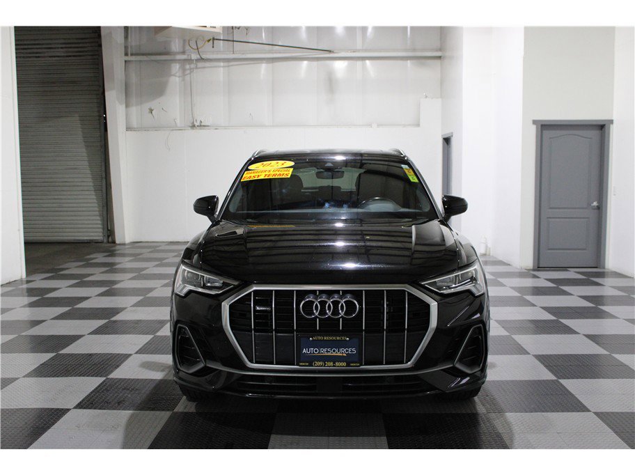 2023 Audi Q3 45 TFSI S line Premium photo 2