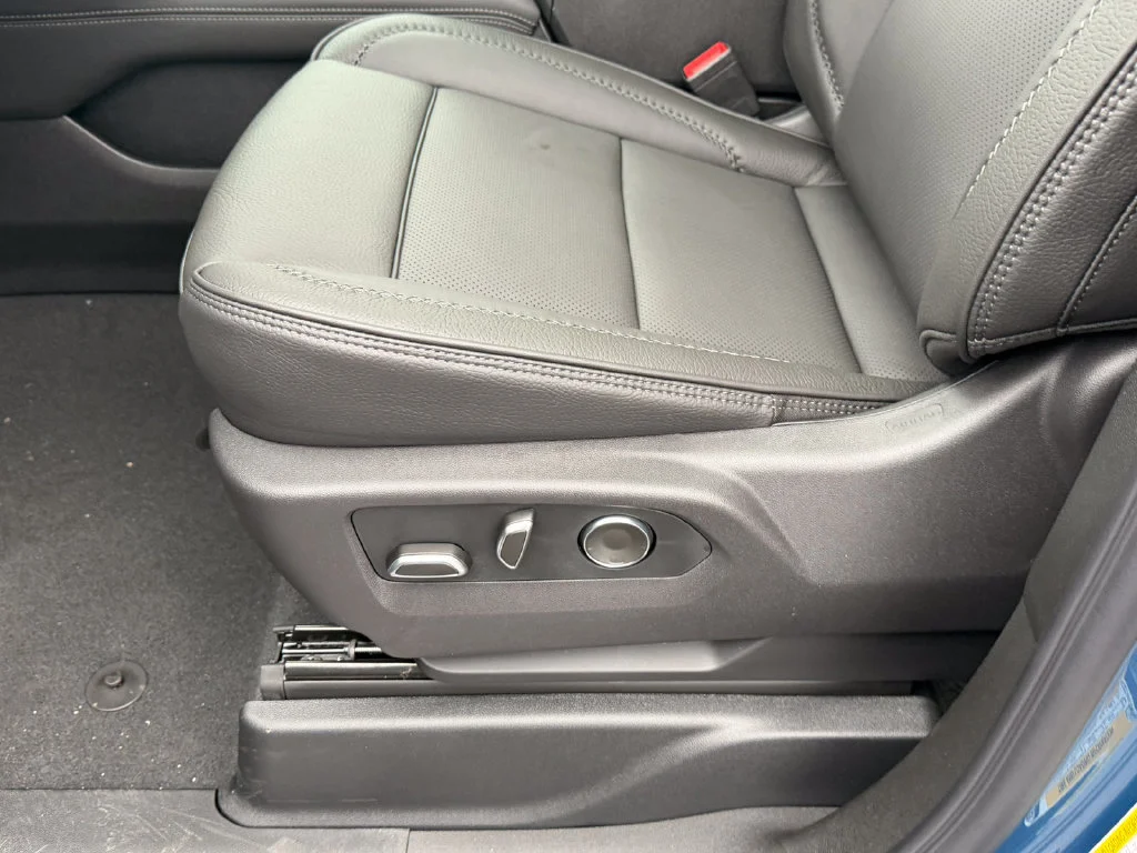 2026 GMC Yukon Denali - Photo 31