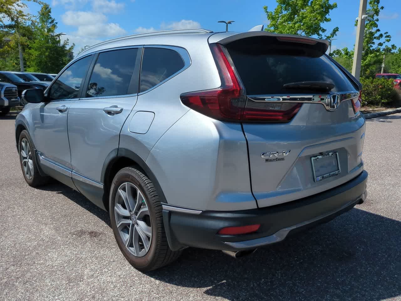 Used 2022 Lunar Silver Metallic Honda Touring image 4