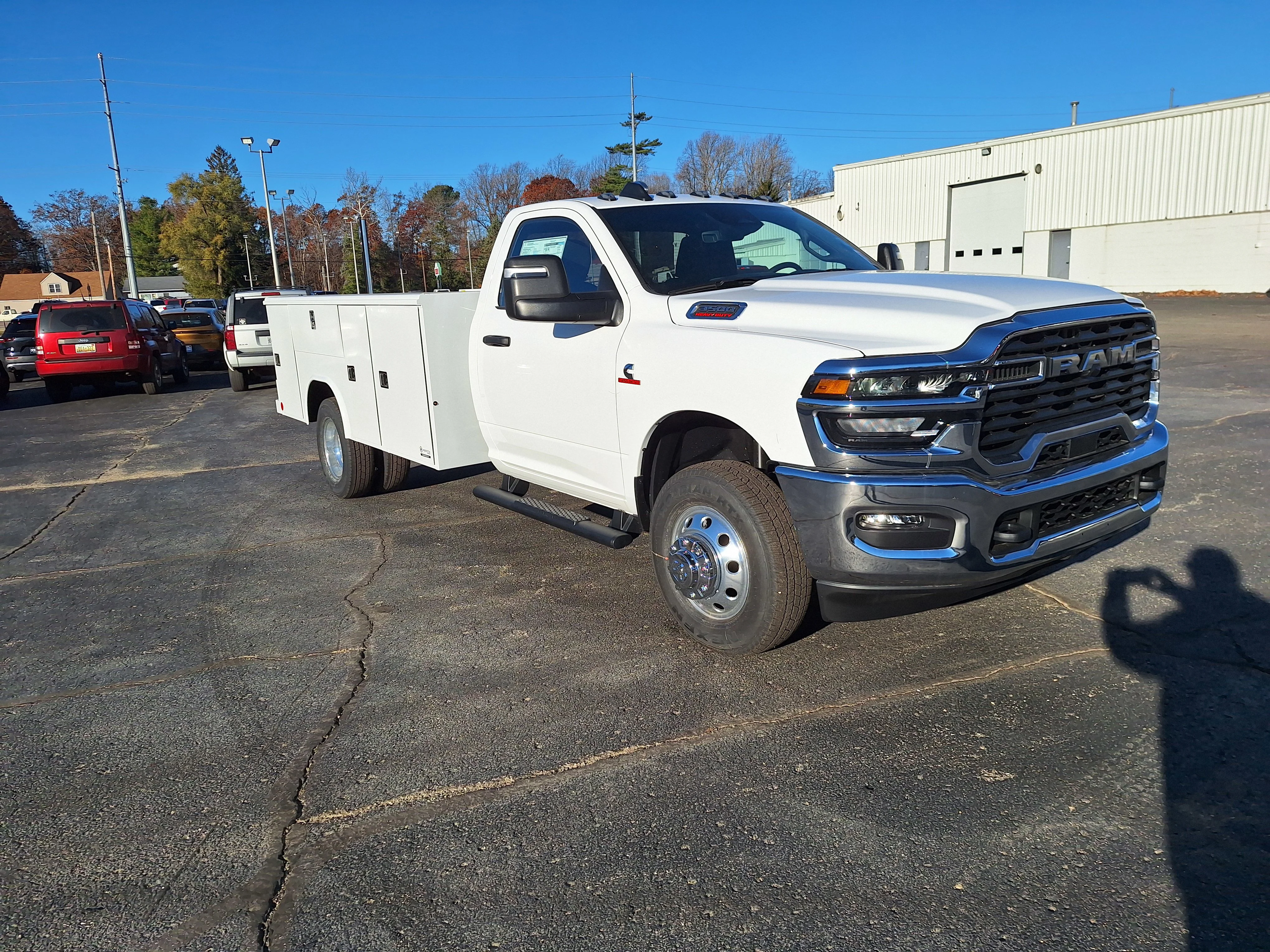 New 2026 Bright White Clear-Coat Exterior Paint RAM Tradesman Reading Service Body image 14
