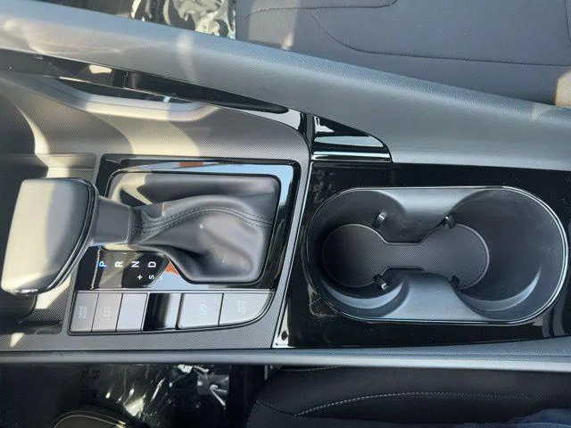 2025 Hyundai Elantra Blue - Photo 45
