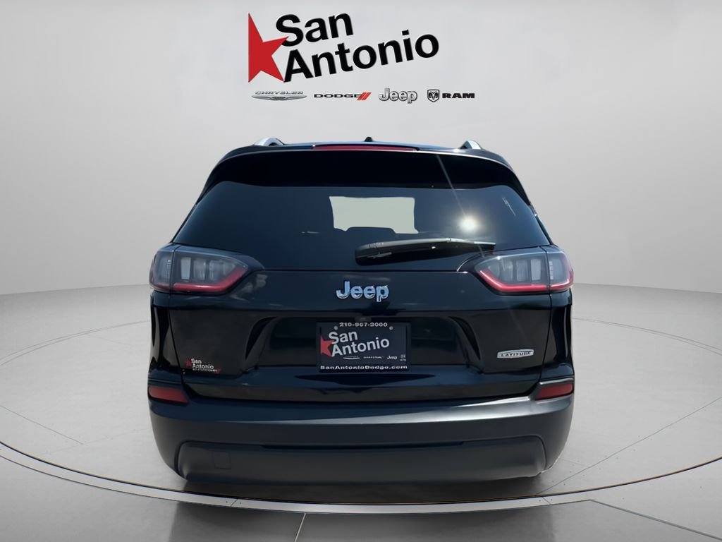 Used 2019 Black Jeep Latitude Plus image 12