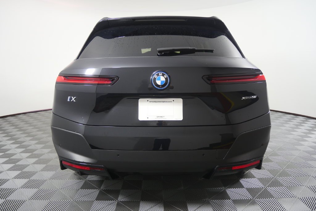 Certified Used 2025 Black Sapphire Metallic BMW xDrive50 image 5