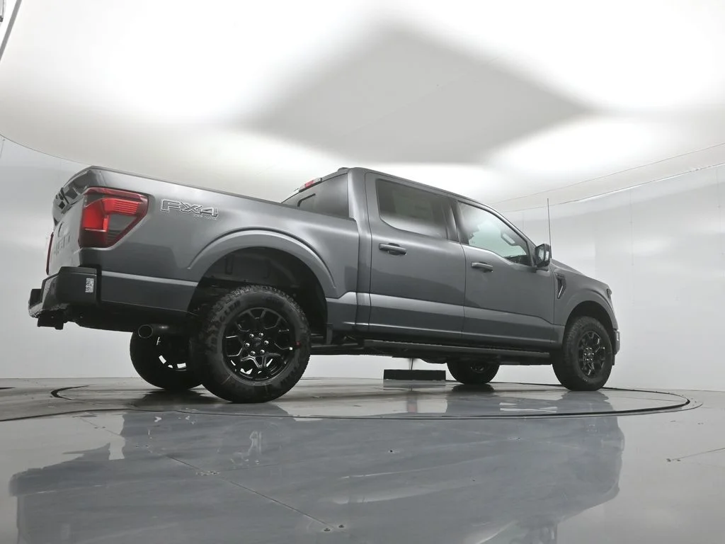 New 2026 Carbonized Gray Metallic Ford XLT image 46