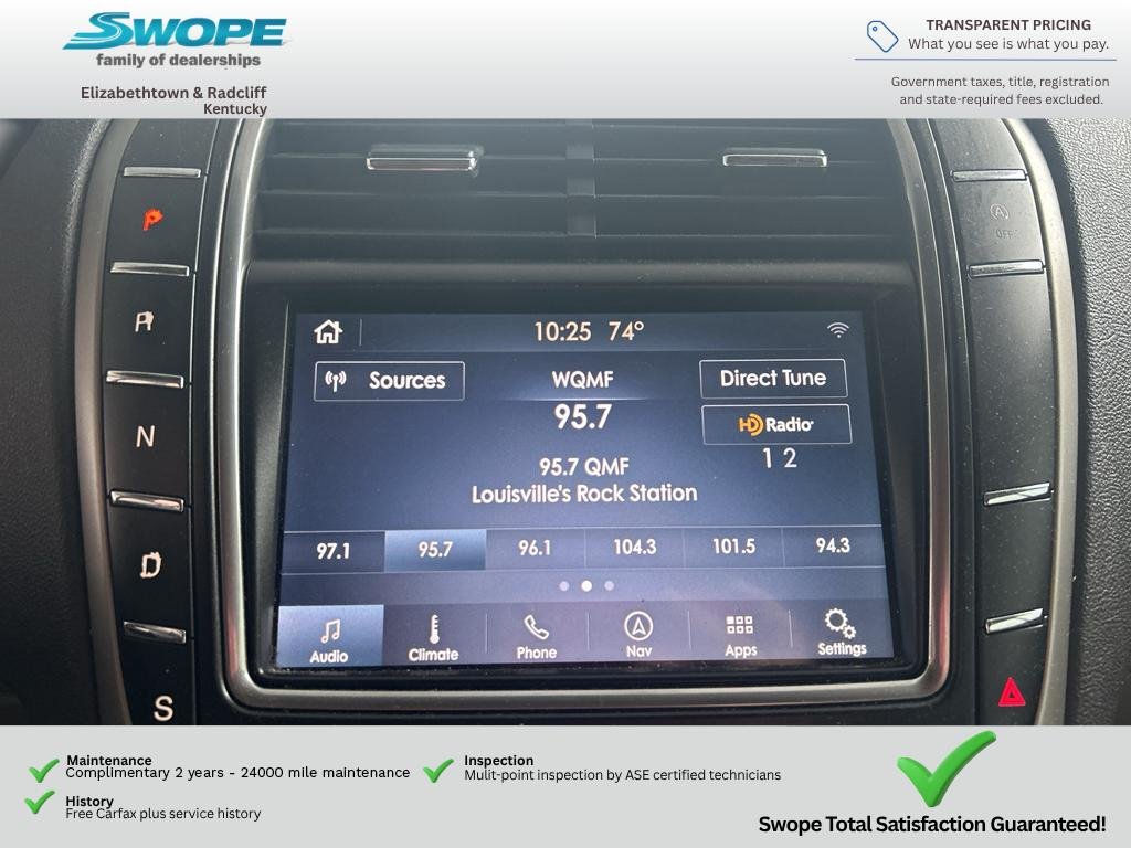 Used 2019 White Platinum Metallic Tri-Coat Lincoln Select image 15