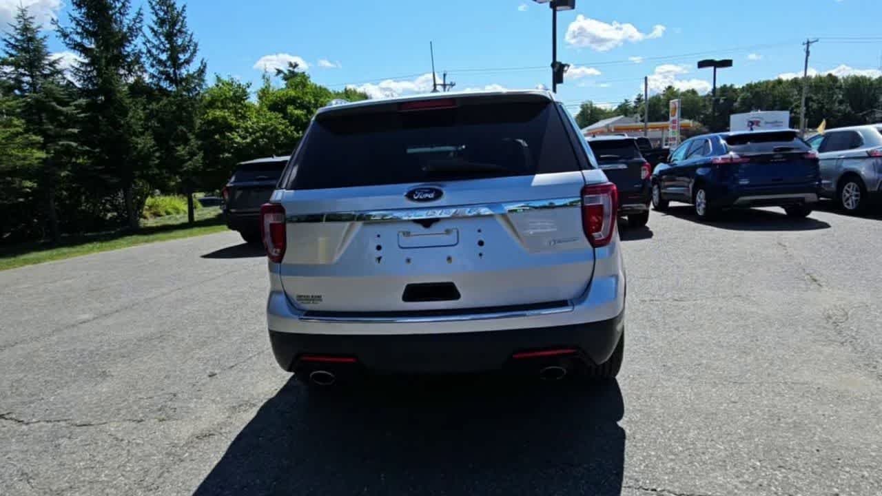 Used 2018 Ingot Silver Ford Limited image 8
