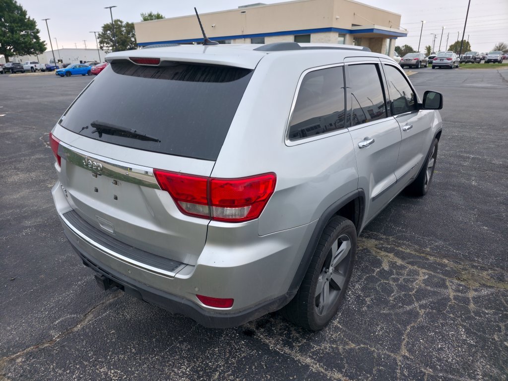 Used 2011 Bright Silver Metallic Clearcoat Jeep Overland image 8