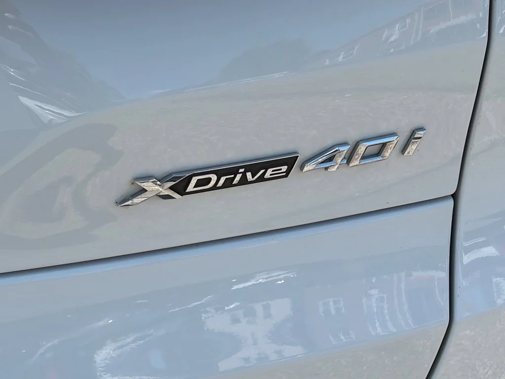 Used 2022 Alpine White BMW xDrive40i image 14