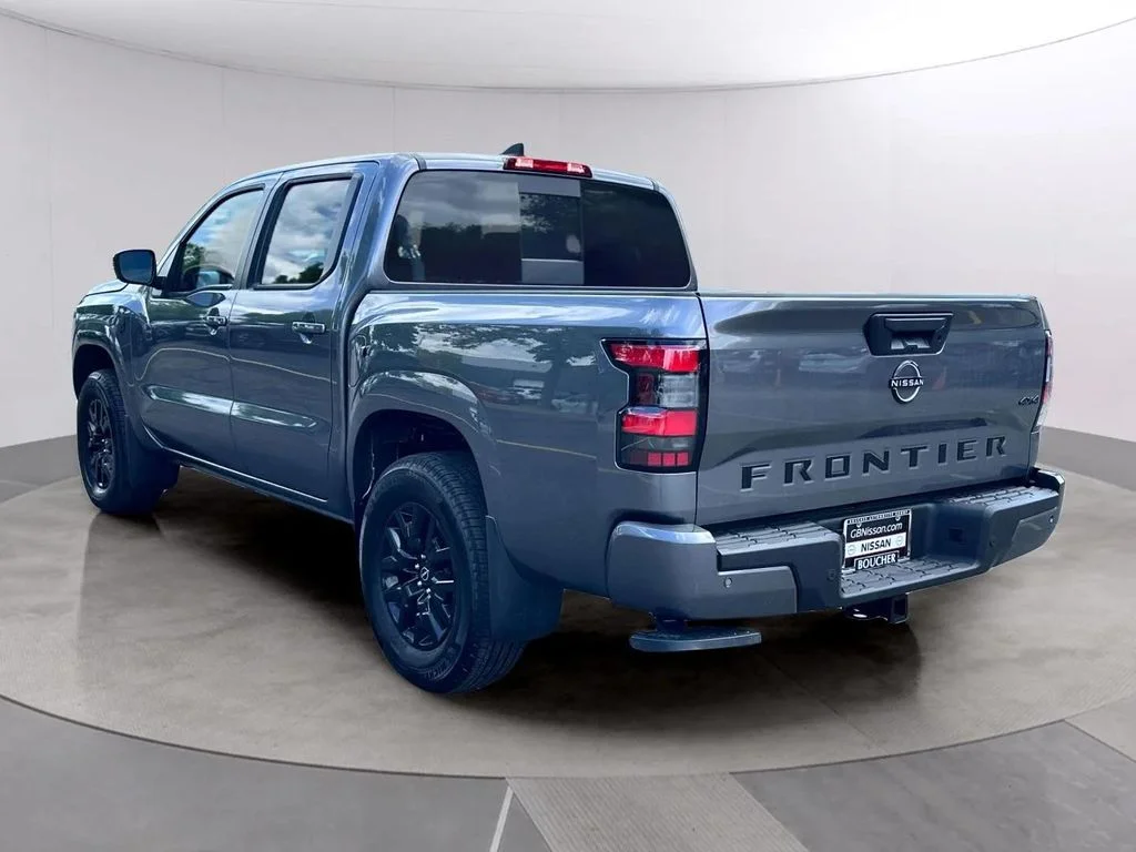 New 2026 Gun Metallic Nissan Crew Cab SV image 5