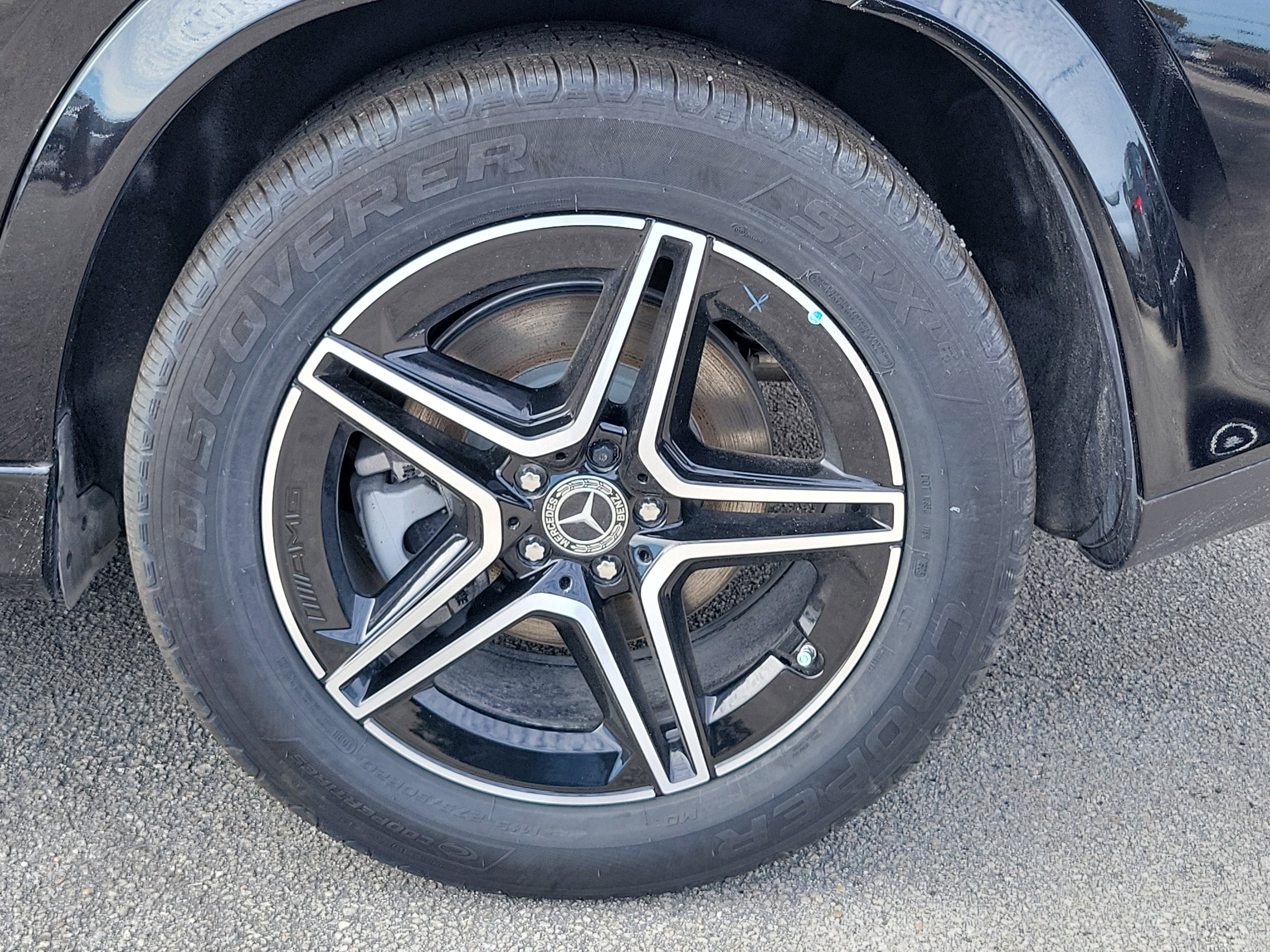 New 2026 Obsidian Black Metallic Mercedes-Benz GLE 350 image 43