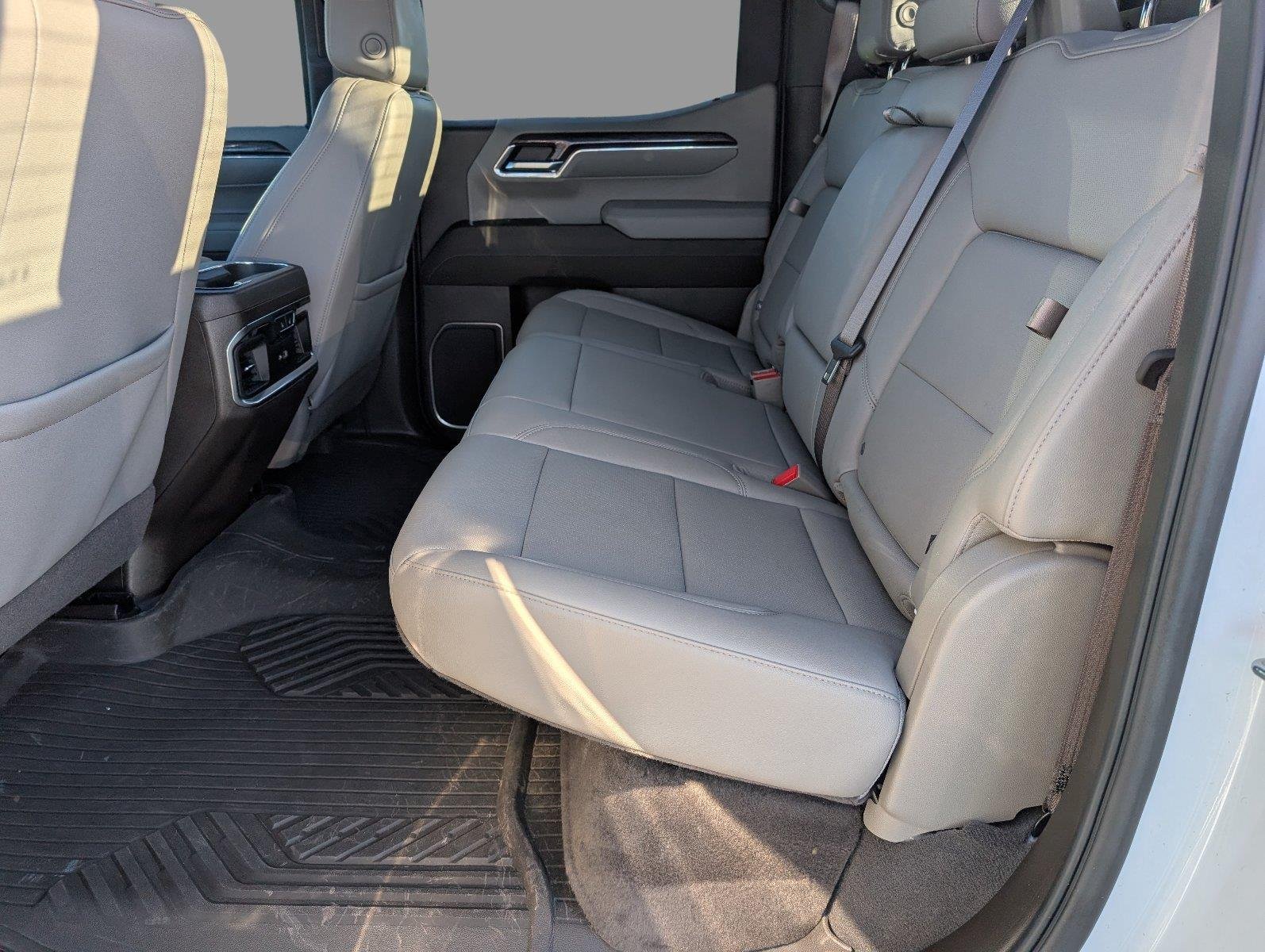Used 2024 Iridescent Pearl Tricoat Chevrolet LTZ image 34