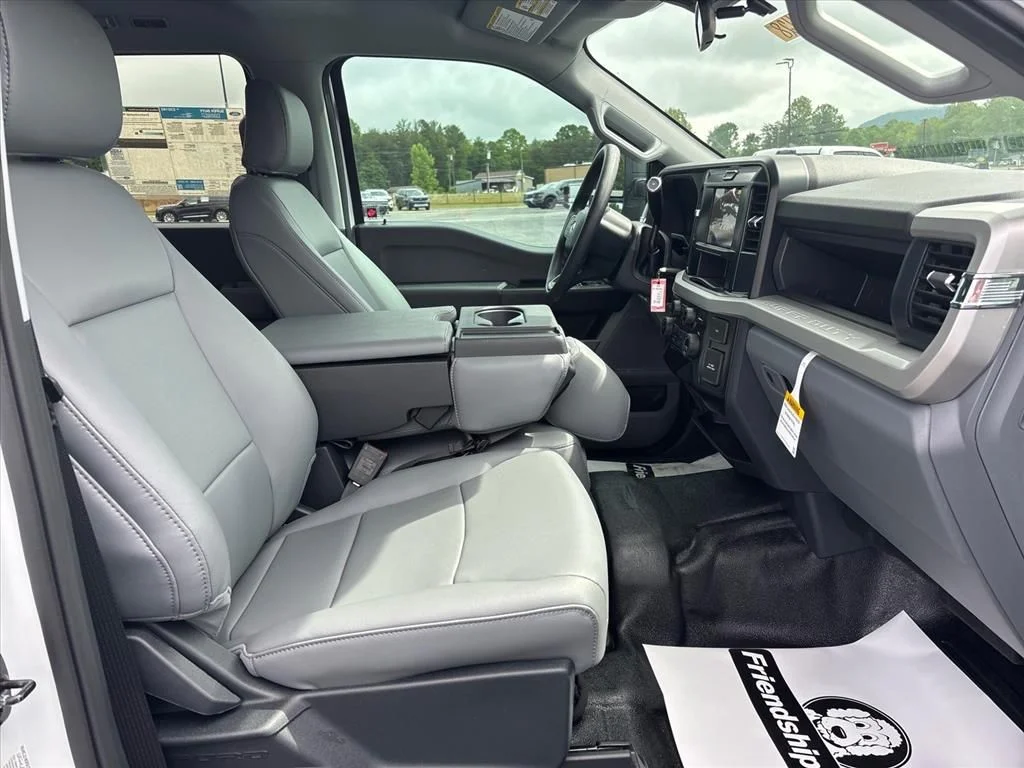 2026 Ford F-350 Super Duty XL - Photo 13