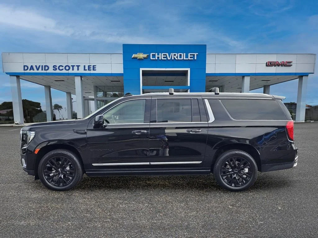 Used 2023 Onyx Black GMC Denali image 15