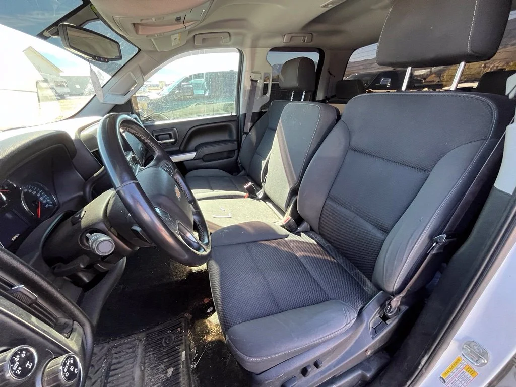 Used 2016 White Chevrolet LT image 9