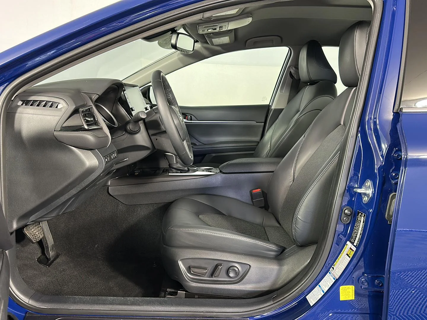 Used 2024 Reservoir Blue Toyota XLE image 10